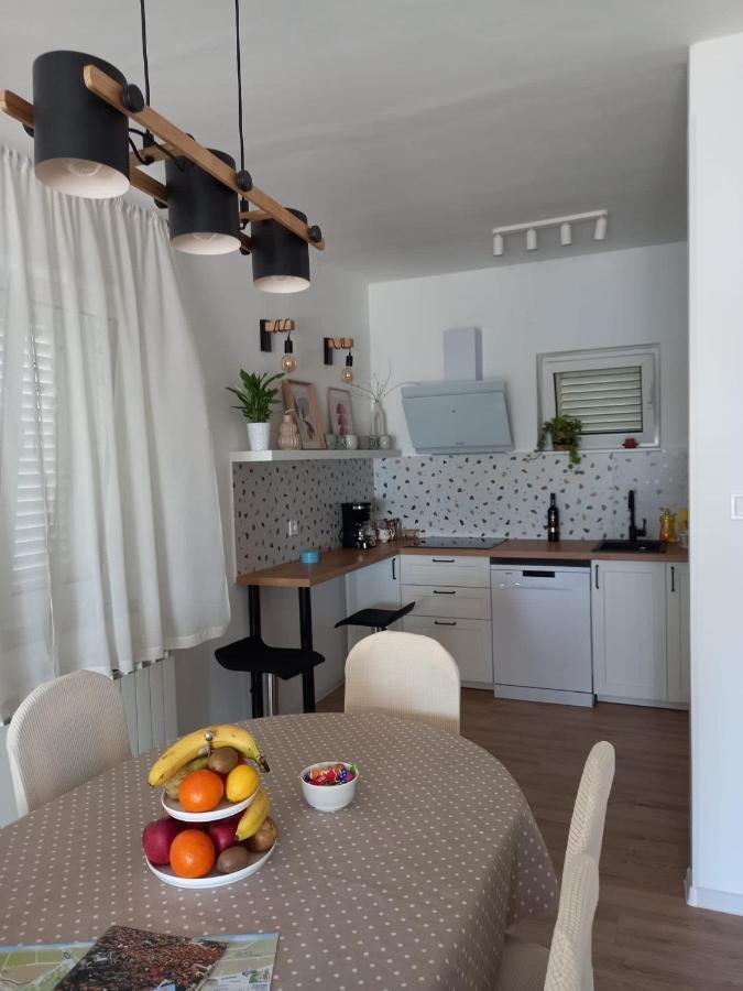 Apartman Betty Šibenik Buitenkant foto